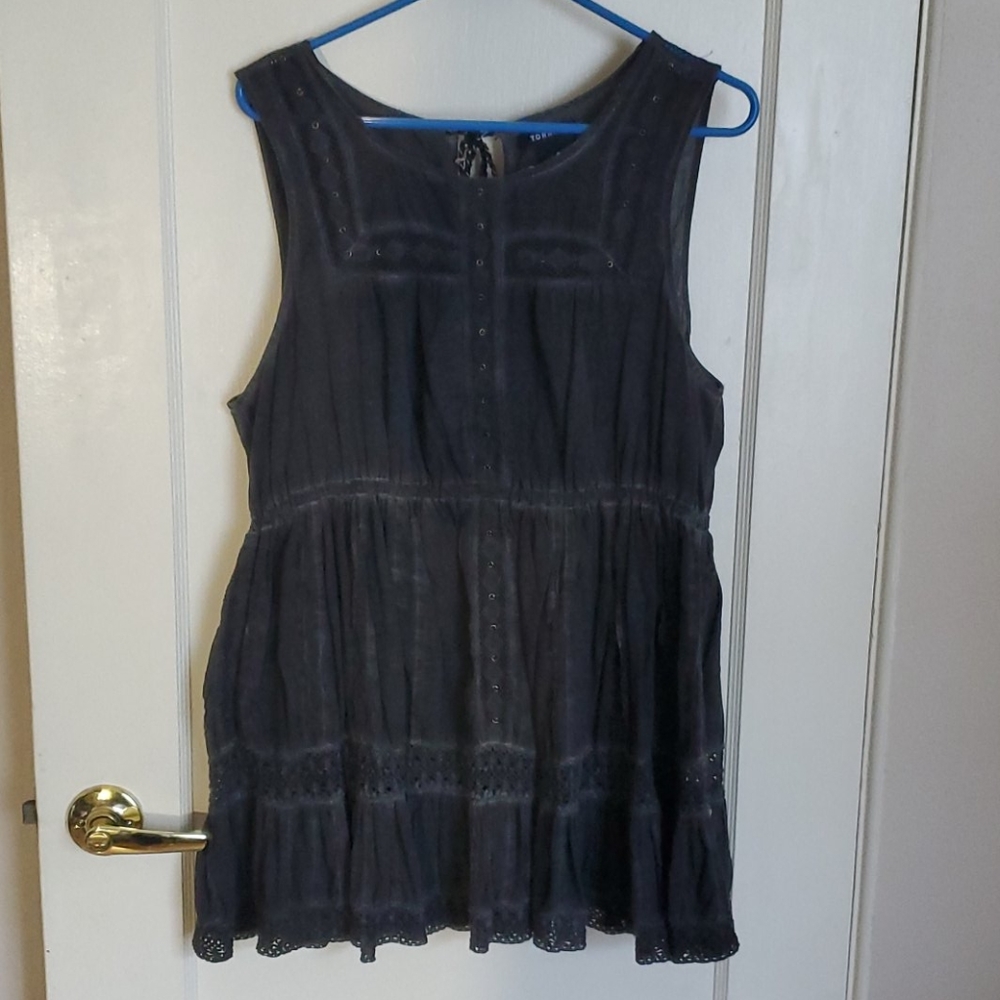 Embroidered tank top